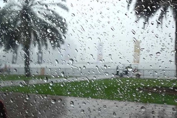 أمطار غزيرة على غرب ووسط البلاد ابتداء من أمسية اليوم الإثنين