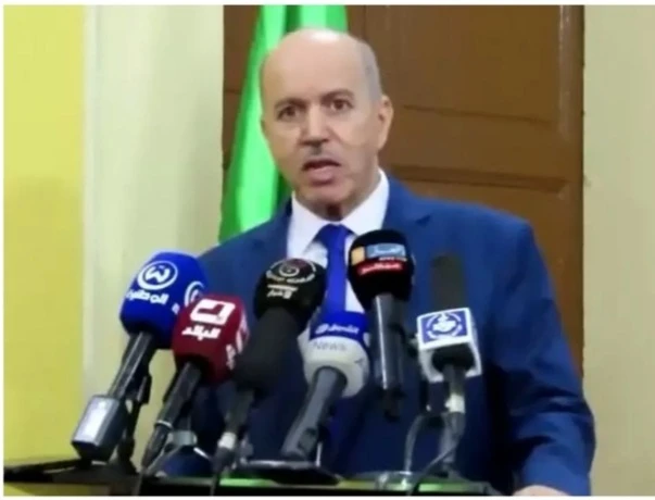 سايحي: الدولة لم تدخر أي جهد من أجل تحسين خدمات العلاج