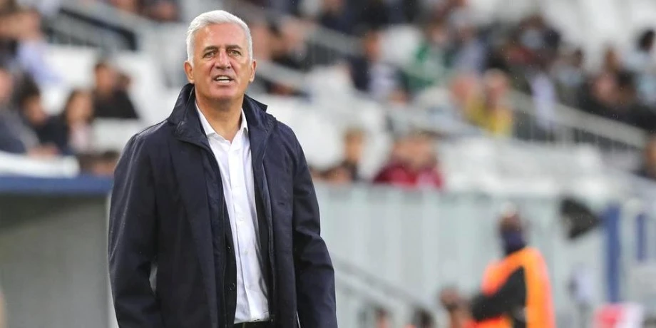 بعد اتفاق مبدئي بين "الفاف" ووكيل أعماله .... بيتكوفيتش الأقرب للإشراف على "الخضر"