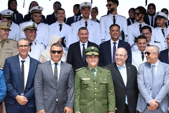 تخرج الدفعة ال51 لضباط البحرية التجارية والموانئ بالمدرسة الوطنية العليا للبحرية لبواسماعيل