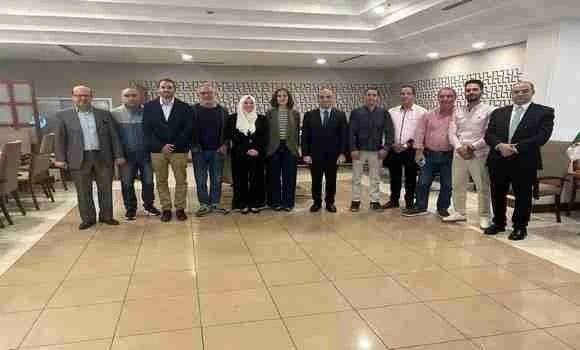 شايب يلتقي أفراد الجالية الجزائرية المقيمة بالإكوادور