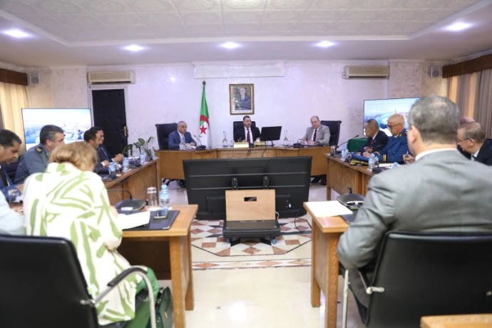 سعيود يُشرف على اجتماع  العصرنة و التحول الرقمي بمطار الجزائر الدولي ويشدّد على تسريع وتيرة الإنجاز