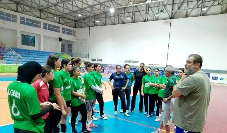 البطولة الإفريقية لكرة اليد للإناث لأقل من 19 سنة....المنتخب الوطني يجري تربصا تحضيريا بوهران
