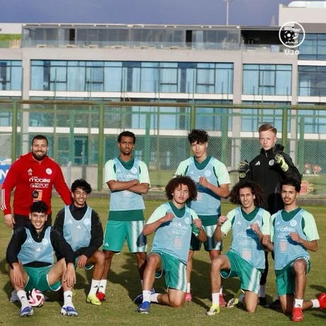 المنتخب الوطني لأقل من 20 سنة : "الخضر" يجرون أول حصة تدريبية  بالقاهرة