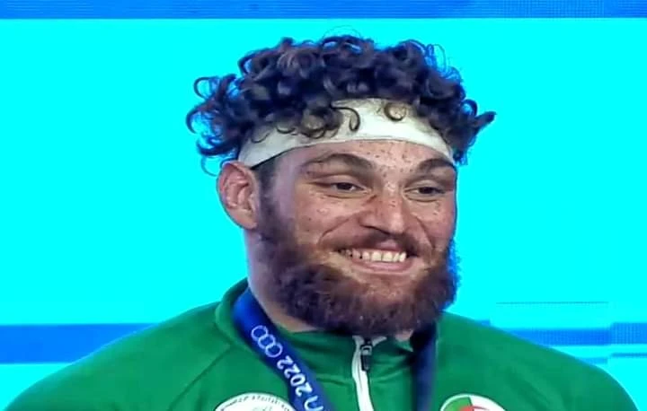 البطل المتوسطي بشير سيد عزارة:  "سعيد بهذا التتويج و المصارعة شرفت الجزائر"