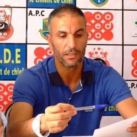 زاوي سمير (مدرب أولمبي الشلف) :     "ضمنا البقاء بعد الفوز على شبيبة القبائل وسنواصل بالمستوى نفسه"