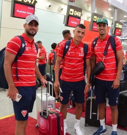 الحمراوة يباشرون تربصهم بمدينة "إيزميت" التركية....   خمس مباريات ودية في برنامج المولودية