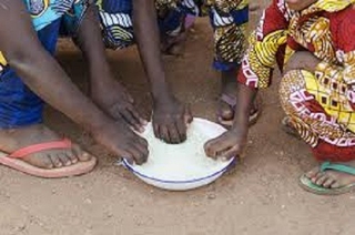 برنامج الأغذية العالمي يحذر من حدوث مجاعة بشرق إفريقيا