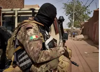 مالي: الجيش يصد هجوما ارهابيا استهدف هجوما قرب باماكو