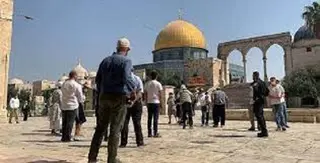 عشرات المستوطنين يقتحمون مجددا المسجد الأقصى المبارك