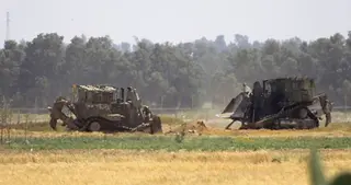 فلسطين: قوات الاحتلال الصهيوني تتوغل في قطاع غزة