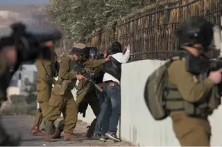 الاحتلال الصهيوني يعتقل أكثر من 4400 فلسطيني بالضفة الغربية منذ بداية  العدوان على غزة
