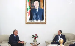 مجسم كأس العالم يحط الرحال بالجزائر في جولة ترويجية للمونديال بحضور مازة ولوكا زيدان والنجم الألماني السابق كلينسمان