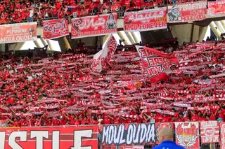 مولودية وهران:   الإدارة تدرس إطلاق اشتراكات سنوية للأنصار