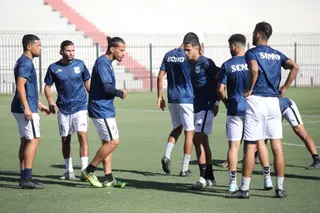 إدارة جمعية وهران  تشحن بطاريات اللاعبين قبل مباراة  النهد:  منحة تحفيزية  للإطاحة بالنصرية