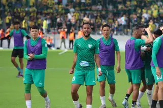 ملعب زبانة يحتضن قمة مثيرة بين جمعية وهران ومولودية سعيدة : " لازمو" في مهمة الإنفراد بالوصافة