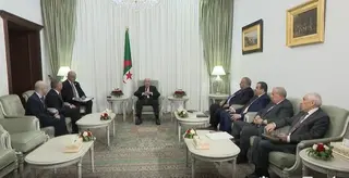 رئيس الجمهورية يستقبل وفدا عن الشركة الأمريكية إكسون موبيل