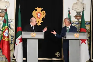 رئيس الجمهورية يجري مكالمة هاتفية مع نظيره  البرتغالي  اطمأن من خلالها على حالته الصحية بعد تعرضه لوعكة صحية عابرة
