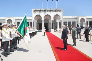 رئيس الجمهورية يغادر أرض الوطن متوجها إلى جمهورية سلوفينيا في زيارة دولة