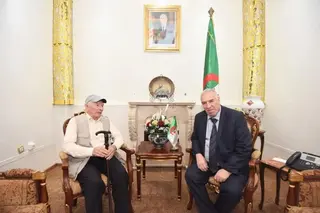 الذكرى ال71 لاندلاع الثورة التحريرية تاشريفت يستقبل المجاهد الرائد عمر صخري