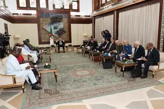 رئيس الجمهورية يستقبل وزير الدولة وزير الداخلية والأمن العام والإدارة  الإقليمية لجمهورية النيجر الشقيقة