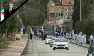 في موكب رسمي مهيب, تشييع جنازة الرئيس الأسبق اليامين زروال إلى مثواه  الأخير