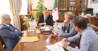 جلاوي يترأس اجتماعين حول مشاريع السكك الحديدية, الموانئ  و صيانة الطرق