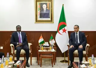 عجال يبحث مع وزير المناجم والبترول والطاقة  الايفواري سبل تعزيز التعاون الثنائي