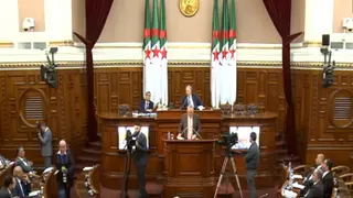 مجلس الأمة : المصادقة على اقتراح نص قانون عضوي يعدل ويتمم القانون العضوي  المتعلق بقوانين المالية