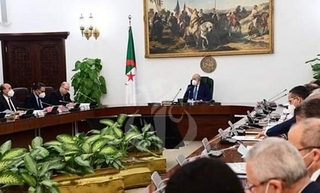 مجلس الوزراء:رفع منح المتقاعدين بعنوان سنتي 2021 و2022