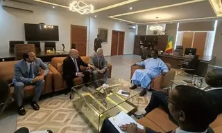 الجزائر-السنغال: وزيرا المالية والتجارة يستقبلان بداكار من طرف الوزير الأول السنغالي