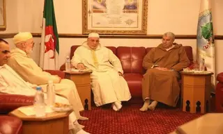وزير الشؤون الدينية والأوقاف يقدم واجب العزاء الى عائلة شيخ الزاوية البلقايدية الهبرية بوهران