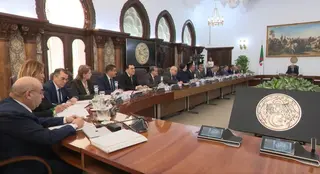 رئيس الجمهورية يأمر بإثراء النصوص والآليات القانونية الخاصة بالهيئتين الوطنيتين المكلفتين بالاستيراد والتصدير