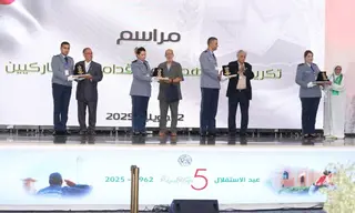 الجمارك الجزائرية تحتفي بعيد الاستقلال  :  تقليد رتب وتكريم مجاهدين و مجاهدات من قدامى الجهاز