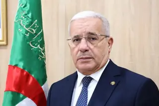 رئيس المجلس الشعبي الوطني يهنئ البطلة كيليا نمور اثر تتويجها بالميدالية الذهبية في بطولة العالم للجمباز الفني