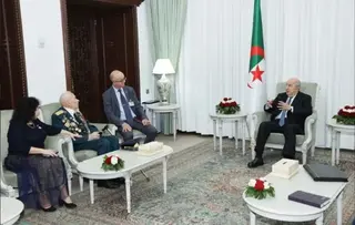 رئيس الجمهورية يستقبل العقيد الروسي المتقاعد والخبير السابق في نزع الألغام أندريه بافلينكو