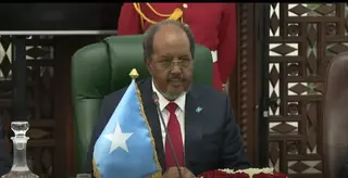 الرئيس الصومالي يشيد بدور الجزائر في تعزيز السلام والعدالة والتضامن الافريقي