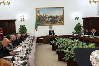 رئيس الجمهورية يأمر بعقد جلسات وطنية للطاقة والمحروقات