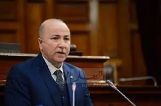 الوزير الاول يبرز الاهمية الكبيرة التي يوليها الرئيس تبون للمرأة
