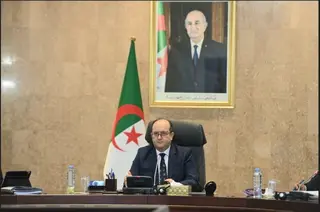 اجتماع الحكومة : عرض و دراسة ملفات تخص عدة قطاعات