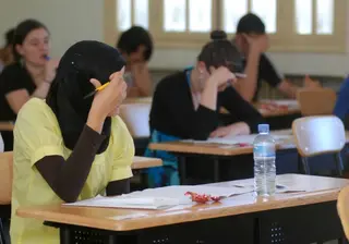 انطلاق عملية تقييم المكتسبات والاختبارات التجريبية لشهادتي المتوسط  والبكالوريا