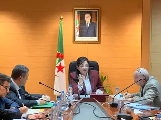 وزيرة التجارة  تؤكد حرص القطاع على توفير بيئة استهلاكية آمنة  وموثوقة