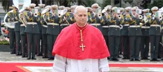 البابا ليون الرابع عشر يصل إلى عنابة