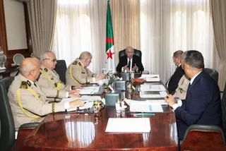 رئيس الجمهورية يترأس اجتماعا حول تقدم أشغال تحويل الثكنة العسكرية بالصحراء الكبرى لتنزروفت إلى سجن خاص ببارونات المخدرات
