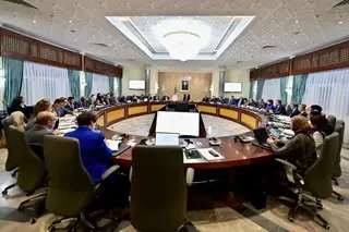 اجتماع الحكومة دراسة عروض تخص العقار الصناعي وأوراق الطريق لعدد من القطاعات للفترة 2026-2028