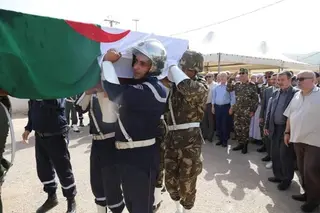 وهران: اللواء المتقاعد محمد بكوش يوارى الثرى بمقبرة سيدي بوعامر بعين الترك