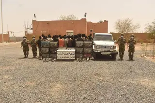 إحباط محاولات إدخال أزيد من 7 قناطير من الكيف المعالج عبر الحدود مع المغرب