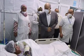حادث مرور تمنراست: وزير الصحة يتفقد الضحايا الذين تم نقلهم إلى مستشفى الحروق الكبرى بالعاصمة