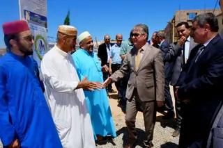 غليزان...الوالي  يُعاين المشاريع بمنداس وسيدي لزرق  ويشدد على إحترام أجال التسليم