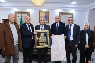 نظير فوزه بالمرتبة الأولى وطنيا في جائزة "الأمير عبد القادر " ...والي تيارت يكرّم البروفيسور بوغفالة ودان